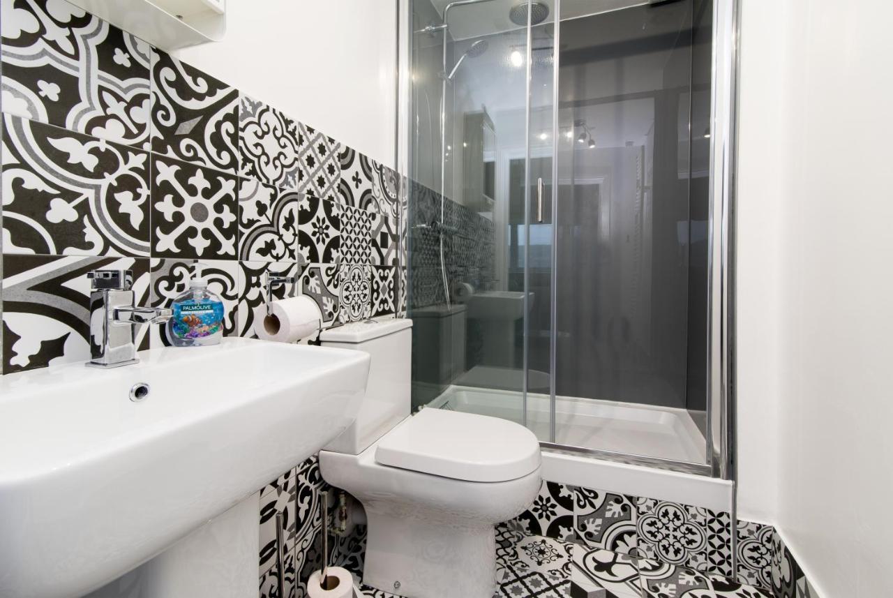 Immaculate 3 Bed House - Stunning Balcony Views Apartman Matlock  Kültér fotó