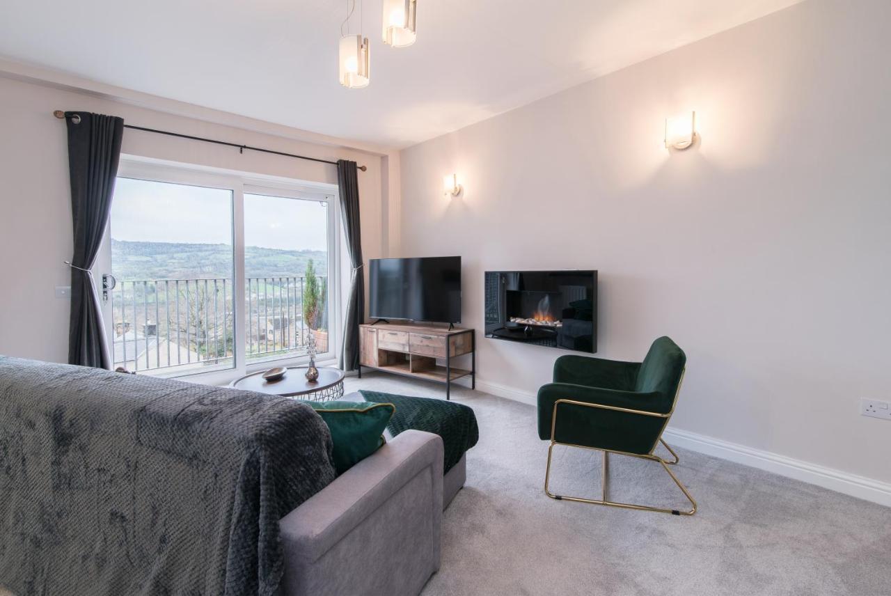 Immaculate 3 Bed House - Stunning Balcony Views Apartman Matlock  Kültér fotó